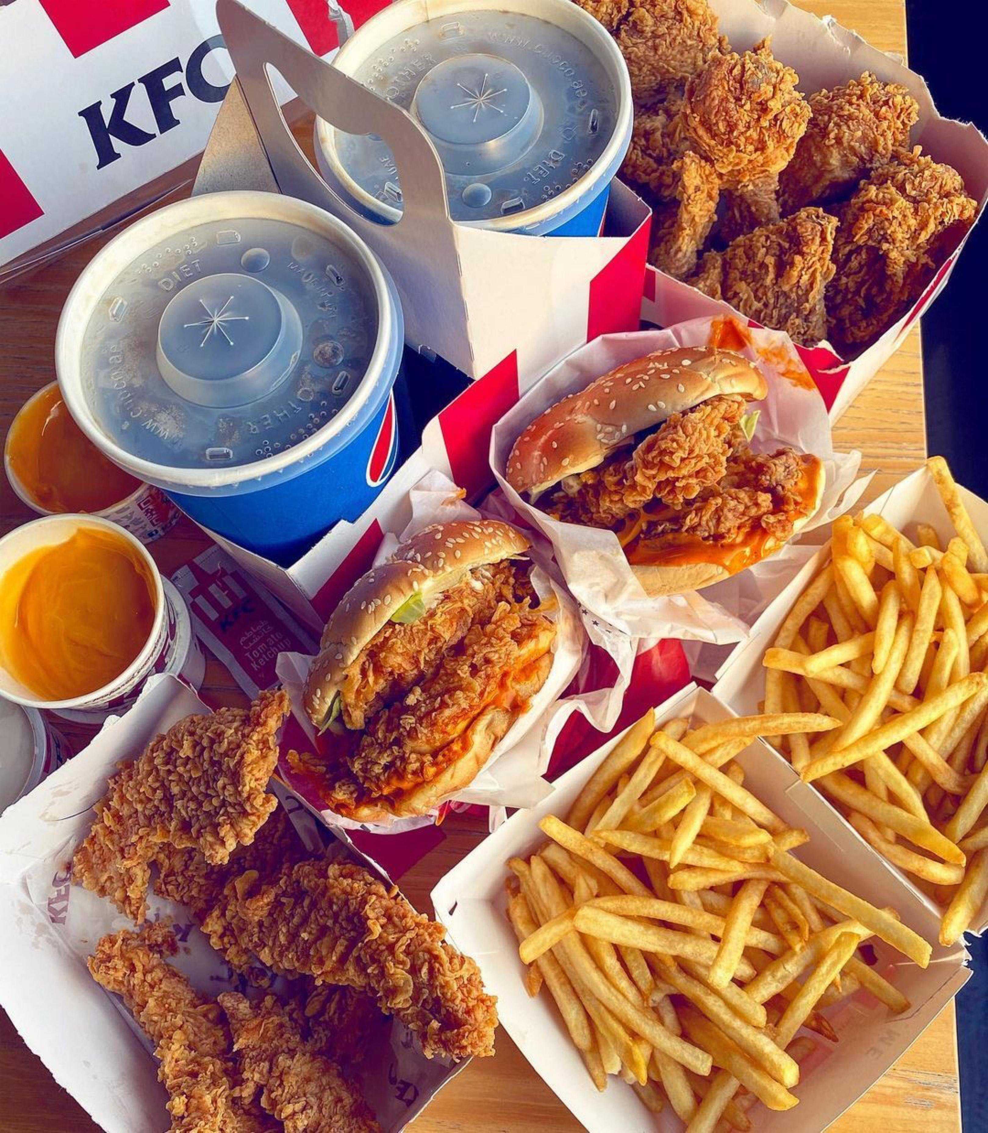 Fast food KFC - YAS Mall, 1, Sheikh Khalifa Bin Zayed Al Nahyan Highway ...